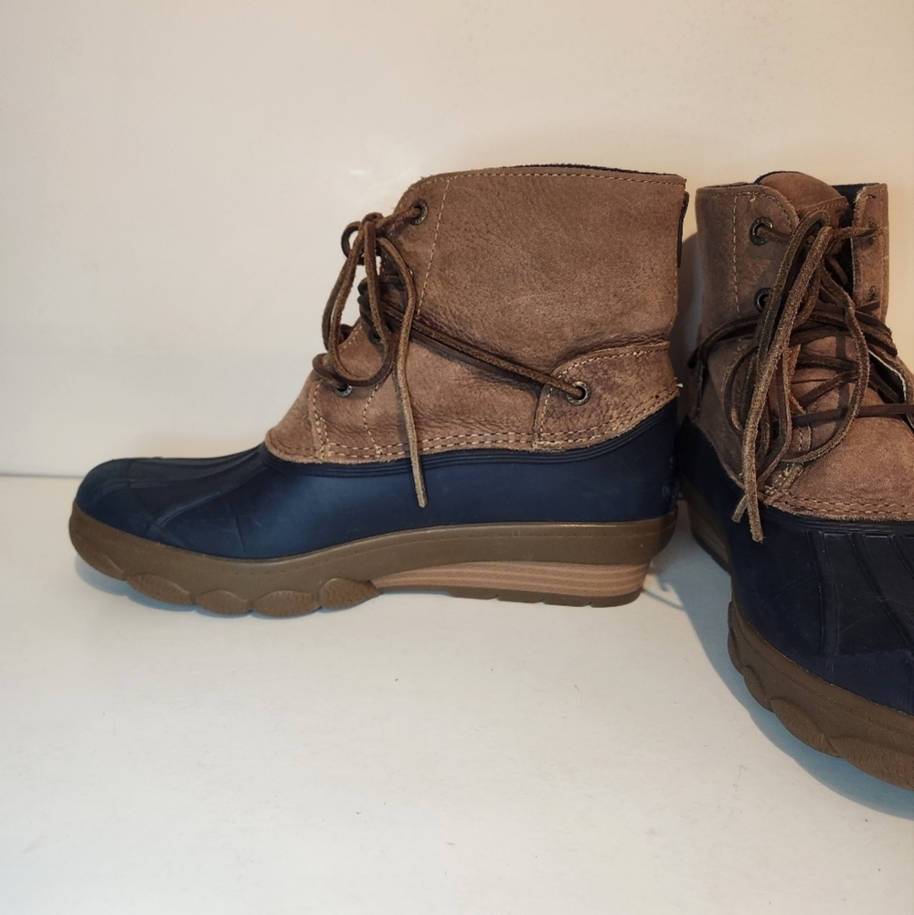 Used Sperry Women's Duck boots size 7 1/2 - Picture 3 of 16